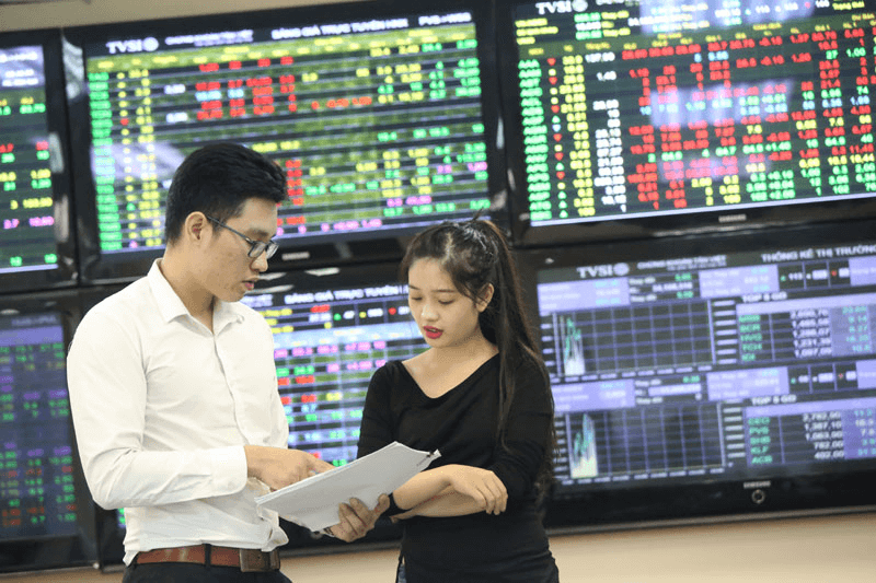 Thị trường chứng khoán Việt Nam thu hút nguồn vốn dồi dào từ giới đầu tư